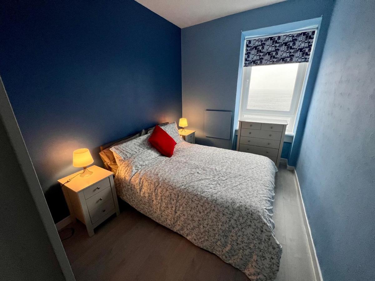 Anchorage, A Lovely 2nd Floor One Bedroom With Fabulous Seaviews