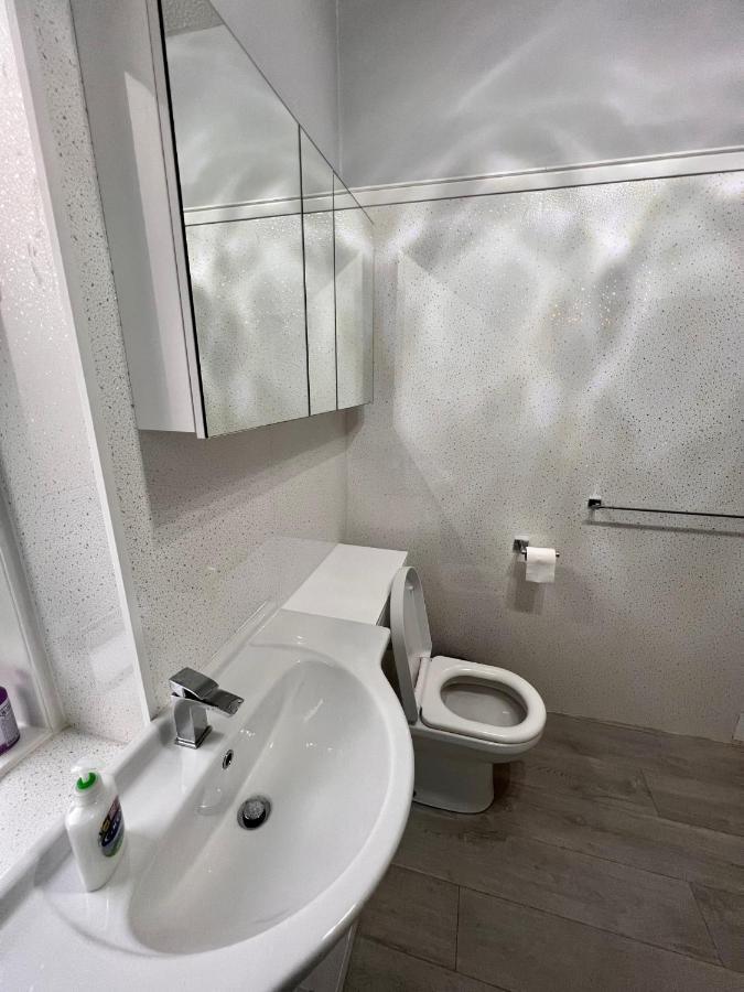 Apartment Anchorage, A Lovely 2nd Floor One Bedroom With Fabulous Seaviews